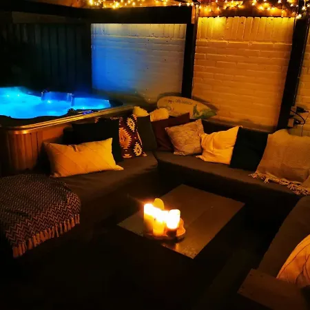 Chill & Party Homestay Breda